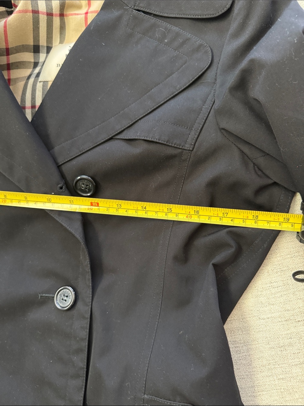 Burberry Women’s Black Double-Breasted Trench Coat - Picture 9 of 11